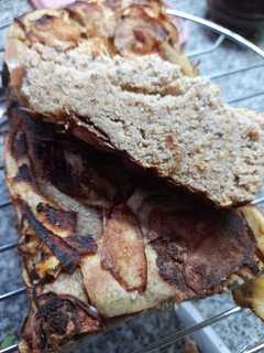 Una foto de Budín de manzana y canela (sin harina de trigo)