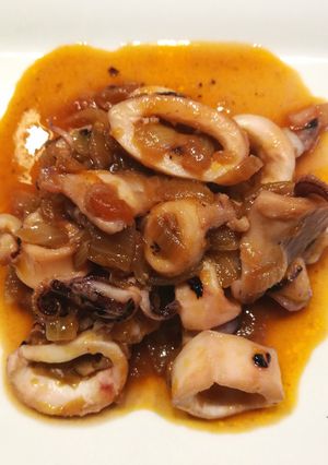 Foto principal de Calamares encebollados 🦑 🧅