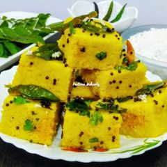 A picture of Besan Dhokla.