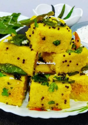 A picture of Besan Dhokla.