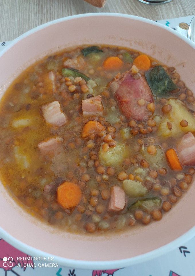 Una foto de Lentejas de bote con verdura y chorizo, morcilla y patata