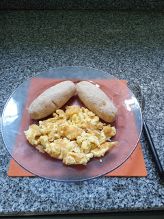 Una foto de Croquetas de batata dulce, rellenas con pollo y ají
