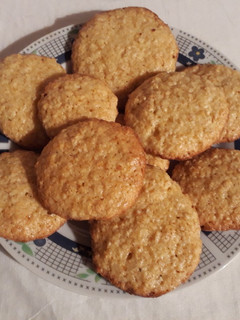 Una foto de Galletitas de avena, coco y miel