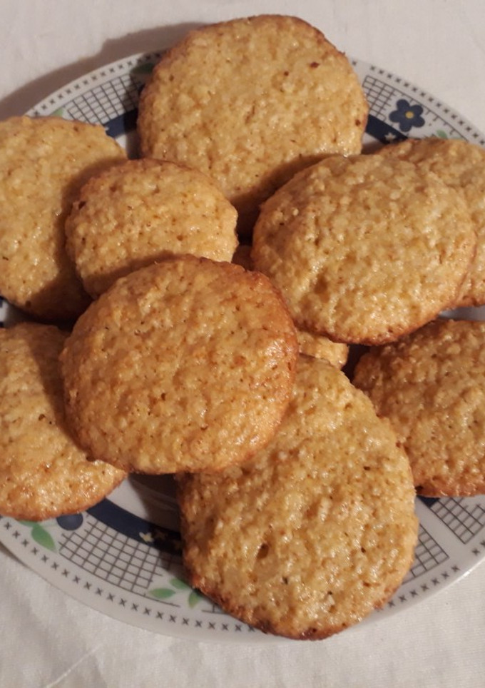 Una foto de Galletitas de avena, coco y miel