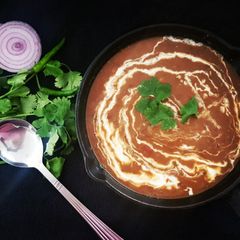 A picture of Daal makhani.