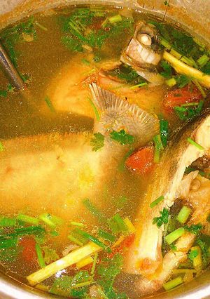 Hình của món Canh cá chim nấu ngót.