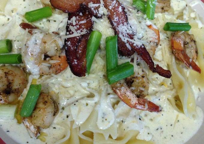 Steps to Prepare Any-night-of-the-week Shrimp and bacon cheesy Alfredo
