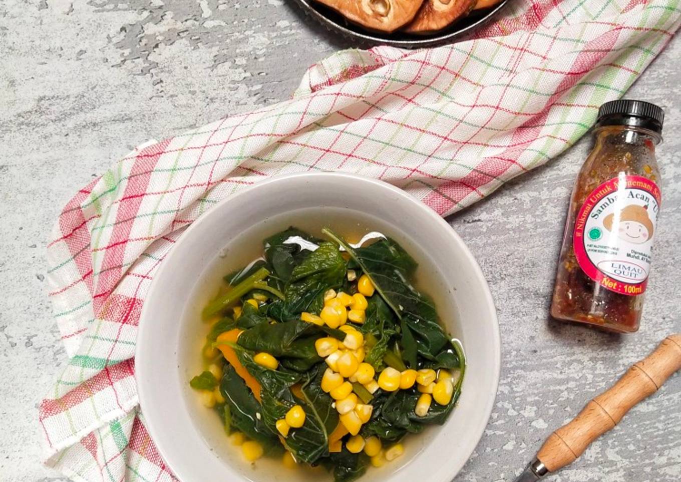 Bagaimana Menyiapkan Bening bayam jagung manis yang Enak