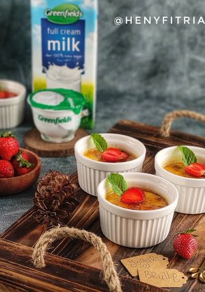 Foto resep Fresh Strawberry Yogurt Brulee