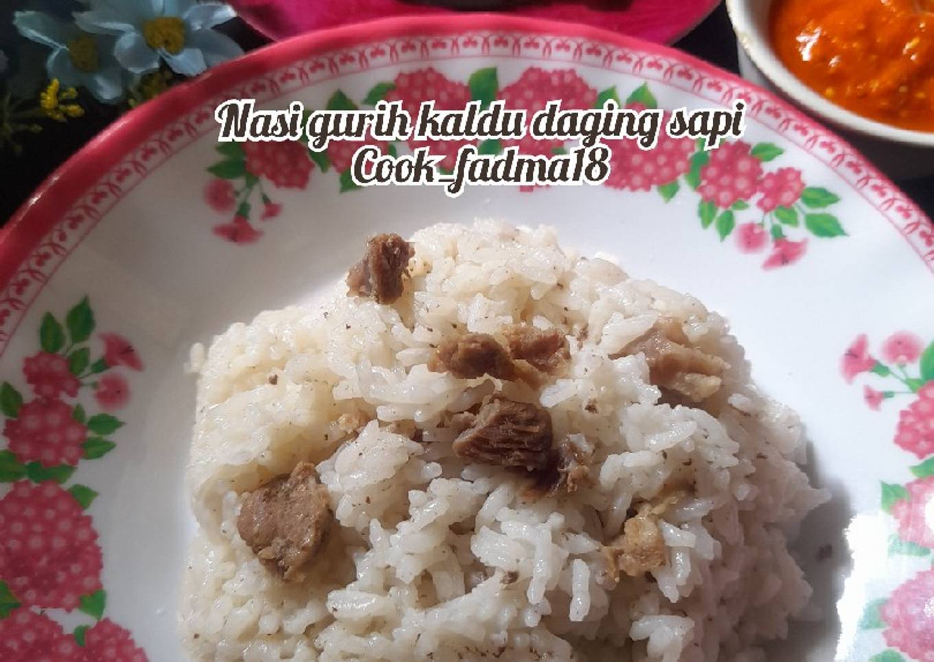 Nasi gurih kaldu daging sapi
