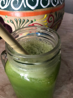Una foto de Agua fresca de pepino con menta