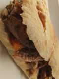 Sándwich/// Pan de ciabatta italiana crocante y express con un relleno de Bondiola muy sabroso