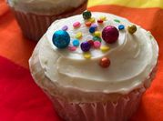 Una foto de cupcake frambuesas