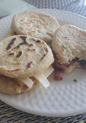 Una foto de Arepas con chorizo