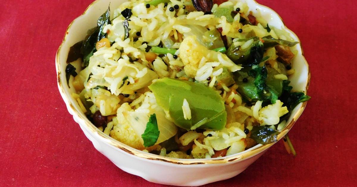 Fried Rice with Cauliflower Recipe by Lakshmi Sridharan Ph D - Cookpad