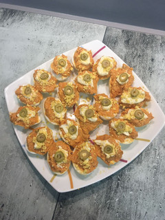 Una foto de Huevos rellenos