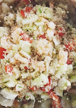 Une photo de Salade de quinoa aux crevettes