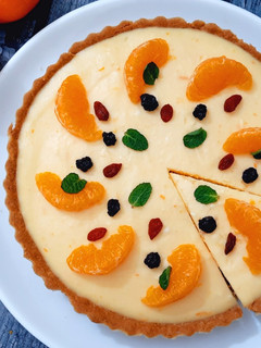 A picture of Creamy Orange Tart.