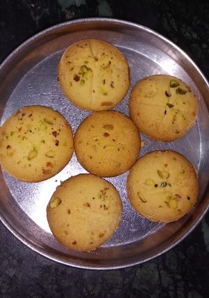 નાનખટાઈ (Nankhatai Recipe In Gujarati) રેસીપી મુખ્ય ફોટો