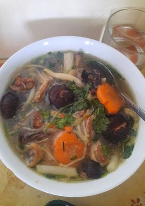Hình của món Canh tim, dạ dày nấu nấm.