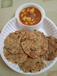 मेथी पूरी (Methi puri recipe in hindi) रेसिपी मुख्य फोटो