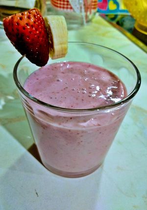Φωτογραφία της συνταγής Easy Strawberry and Banana Smoothie 🍓🍌🥤