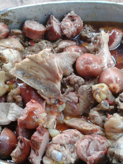 Una foto de Chupin de pollo casero con chorizo picante