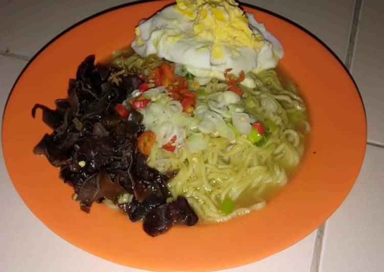 Mie Instan Anak Kos