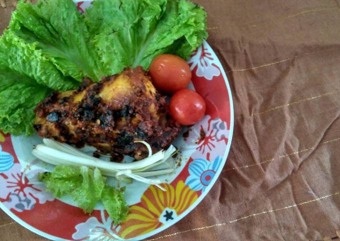 Resep Ayam panggang bumbu rujak yang Bisa Manjain Lidah