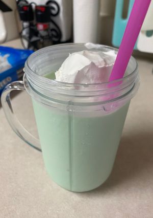 A picture of Shamrock Shake.