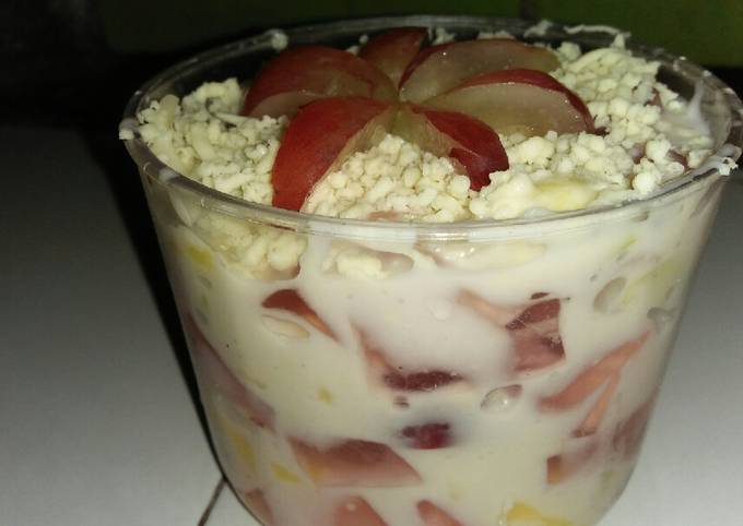 Salad Buah yogurt cimory