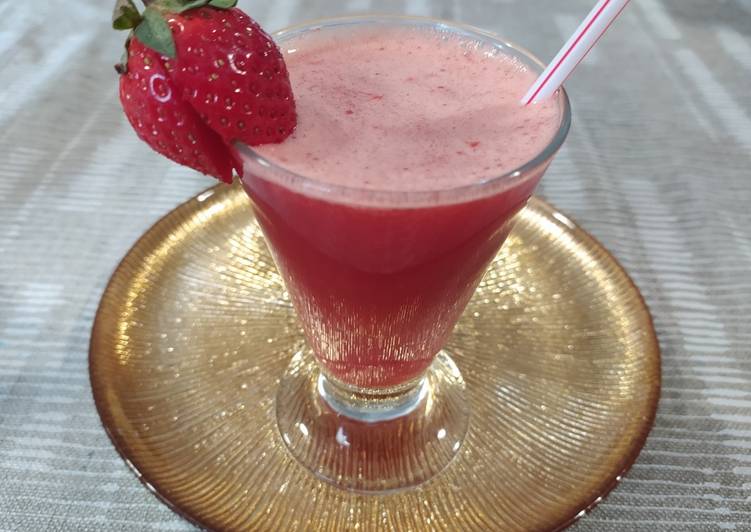 Cóctel de fresas sin alcohol 🍓
