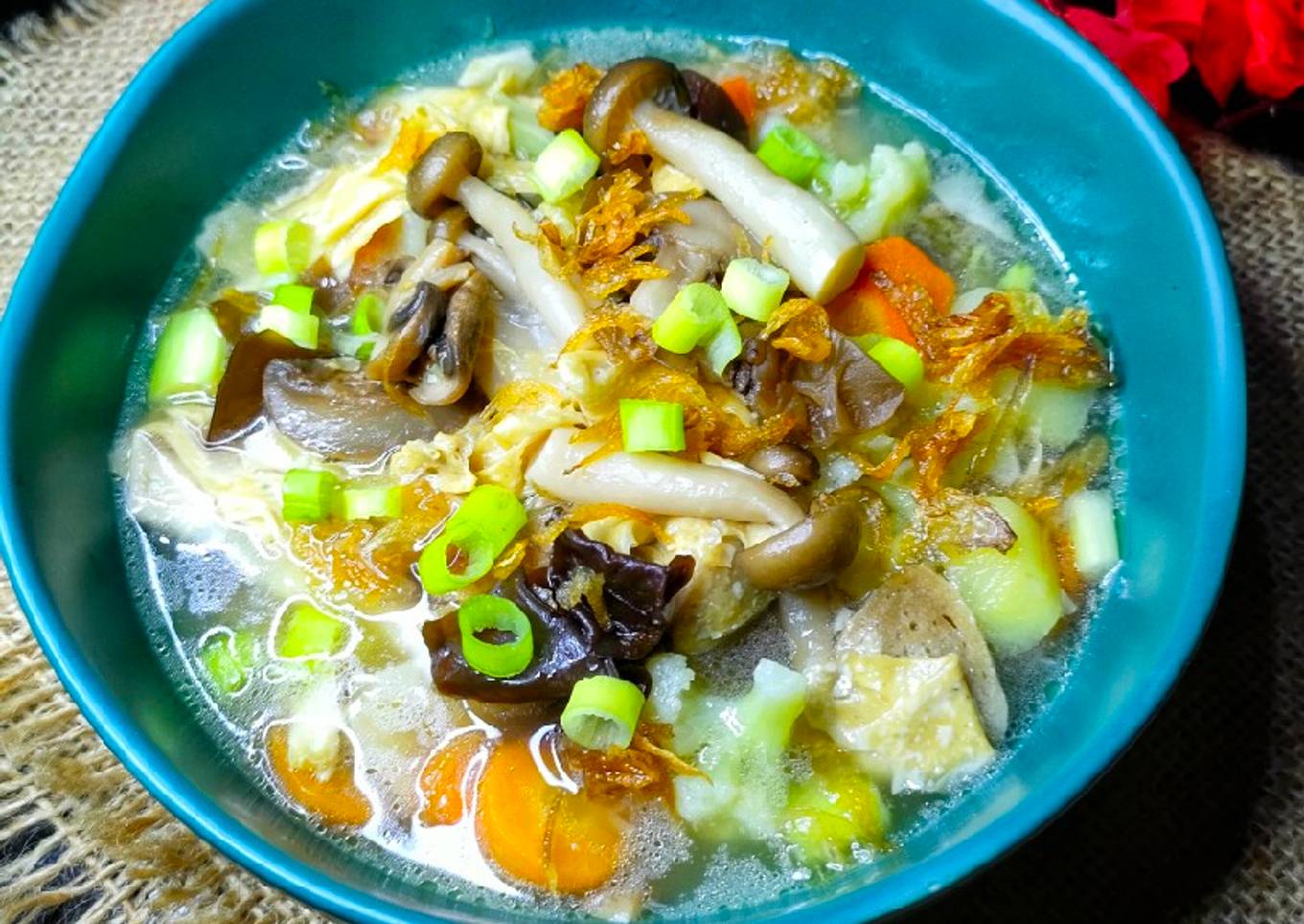 Sop Jamur Kembang Tahu
