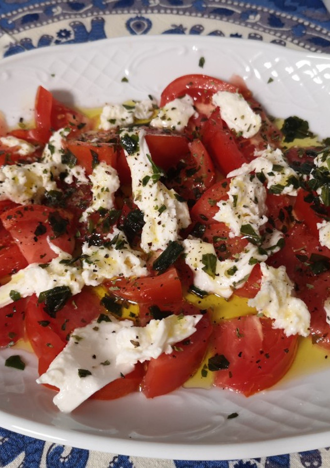 Una foto de Ensalada capricciosa