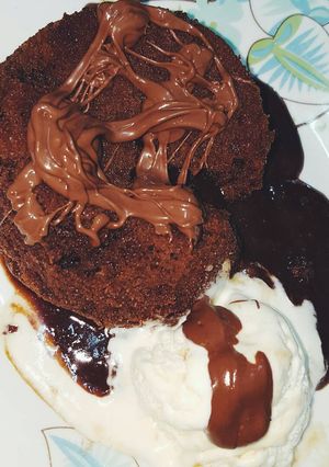 A picture of Chocolate Molten Cake.