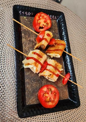 A picture of Schzewan bread rolls.