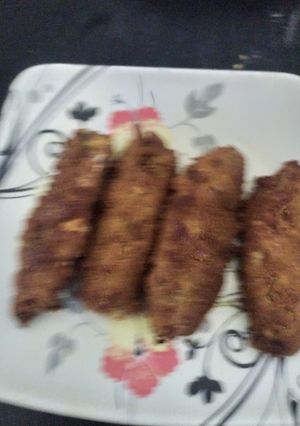 फिश फींगर फ्राय (fish finger fry recipe in marathi) रेसिपी चे मुख्य फोटो 