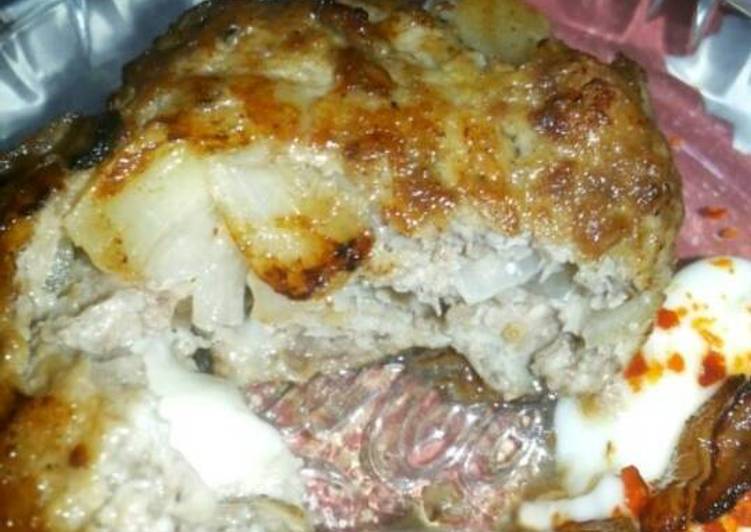 Cara Memasak Burger Patty Isi Mozzarella And Amp Cheddar Keto Friendly Yang Renyah