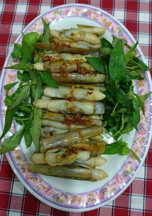 Hình của món Ốc móng tay xào me.