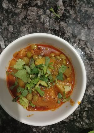 તુવેરનું મિક્સ શાક (Tuver Mix Shak Recipe in Gujarati) રેસીપી મુખ્ય ફોટો