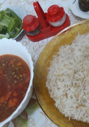 صورة لوصفة بازيلا مع الجزر بصوص البندورة