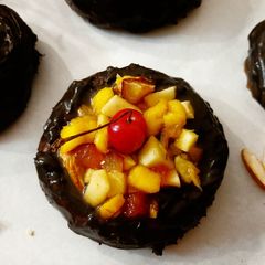 A picture of Choco Fruity Buns.