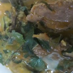 A picture of Cocoyam with Oha and uzuza.