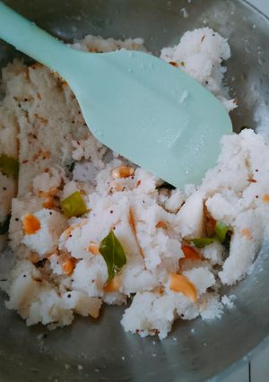 काजू उपमा (kaju upma recipe in Hinddi) रेसिपी मुख्य फोटो