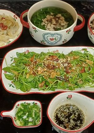 Hình của món Bữa cơm ngày lễ.