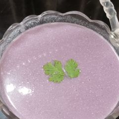 A picture of Red cabbage soup.