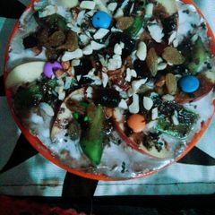 A picture of Fruit chaat.