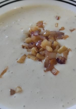Una foto de Salsa🥙 de manzana, cebolla y yogurt🍏🌰🥛