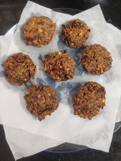 சேனைக்கிழங்கு பருப்பு வடை(Elephant yam dal vadai recipe in tamil) செய்முறை முக்கிய புகைப்படம்