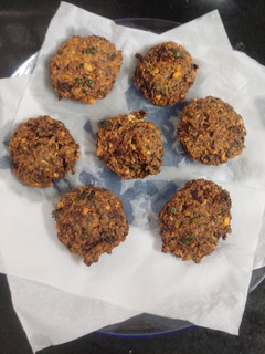 சேனைக்கிழங்கு பருப்பு வடை(Elephant yam dal vadai recipe in tamil) செய்முறை முக்கிய புகைப்படம்